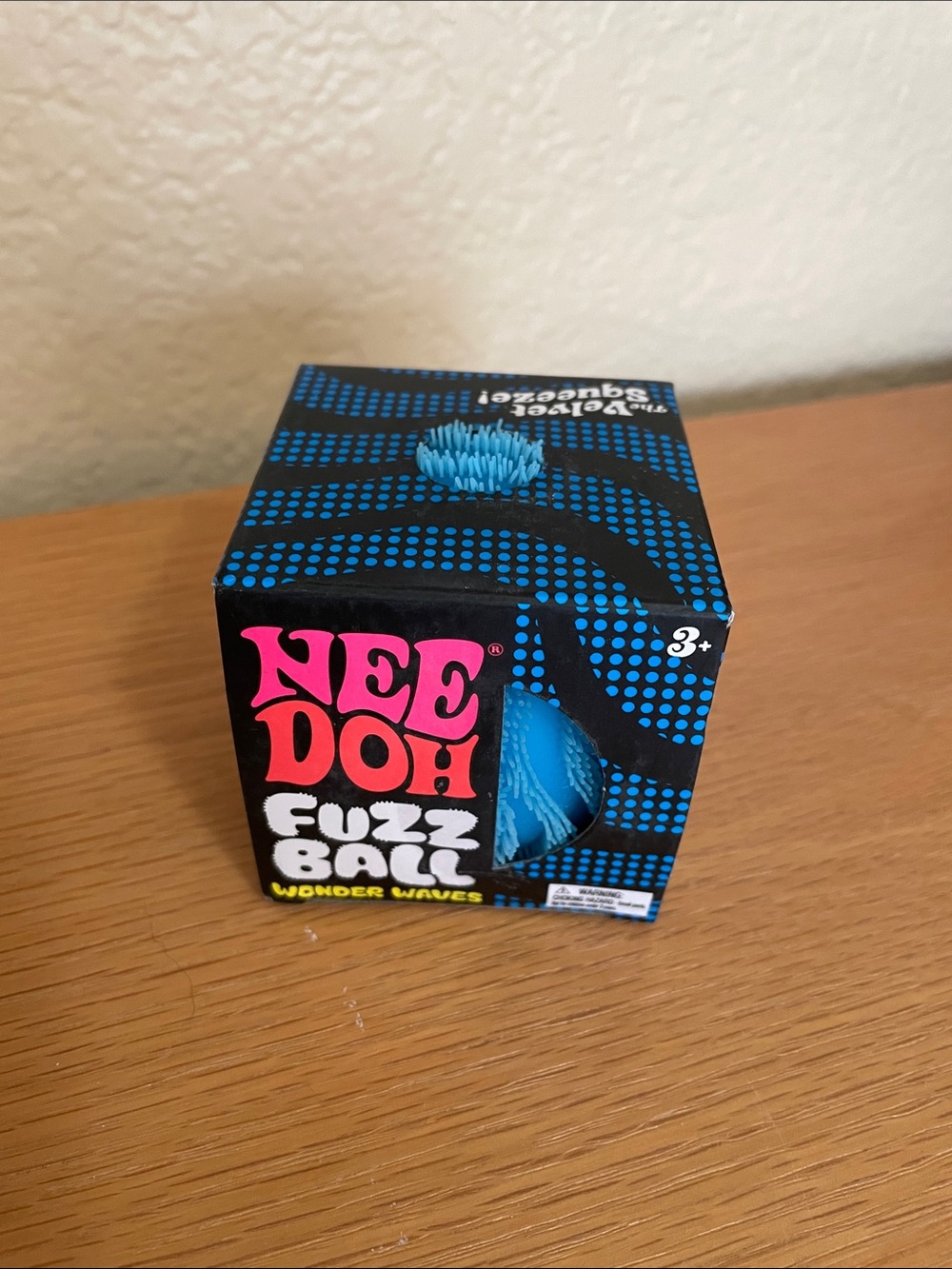 NIB NeeDoh Fuzz Ball Wonder Waves - Blue